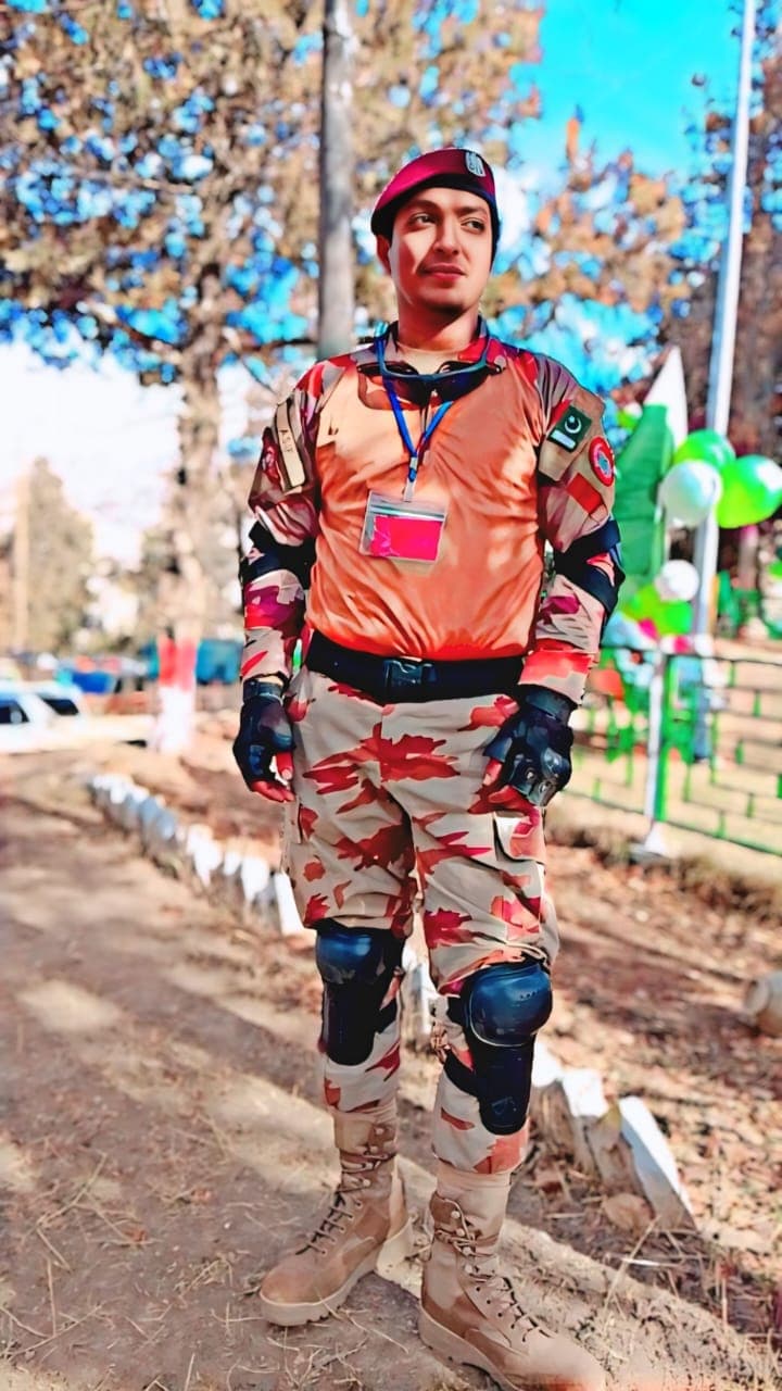 Asif Muneer Muneer - Groom