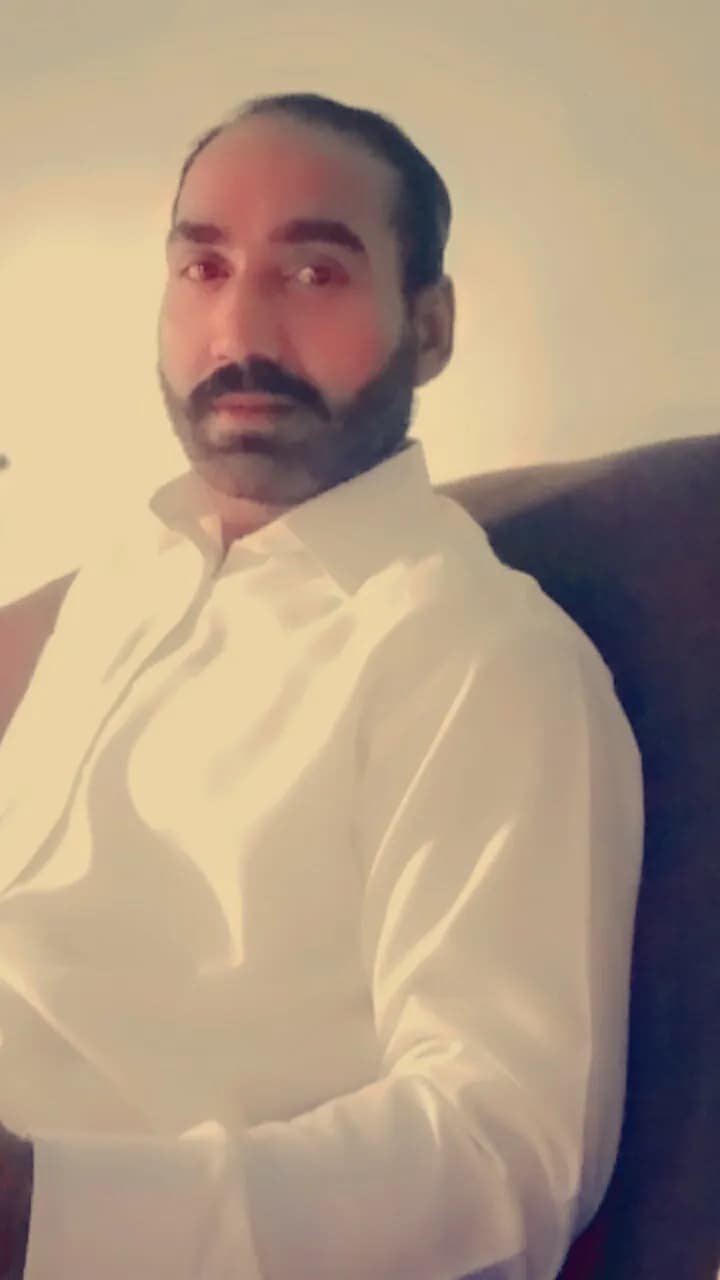 Sahzad Gull M Safdar - Groom