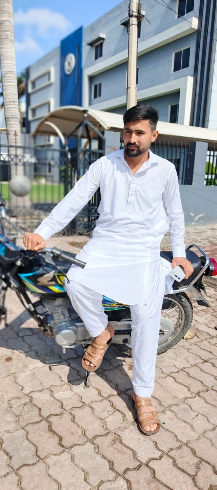 M Mohsin Waris - Groom